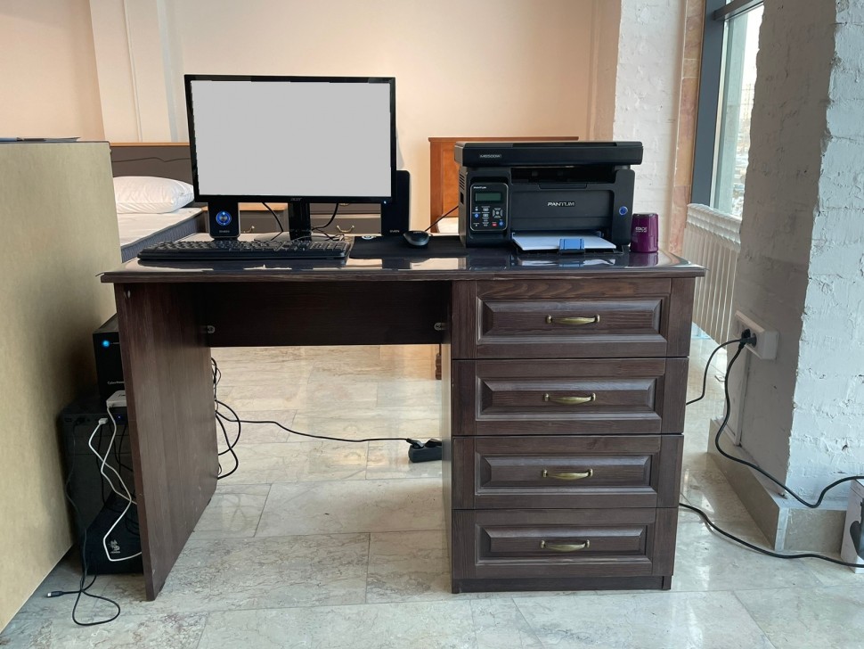 Письменный стол "Герцог" 4 ящика Письменный стол "Герцог" 4 ящика